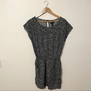 Gap Black & White Patterned Dress (with Pockets!)
